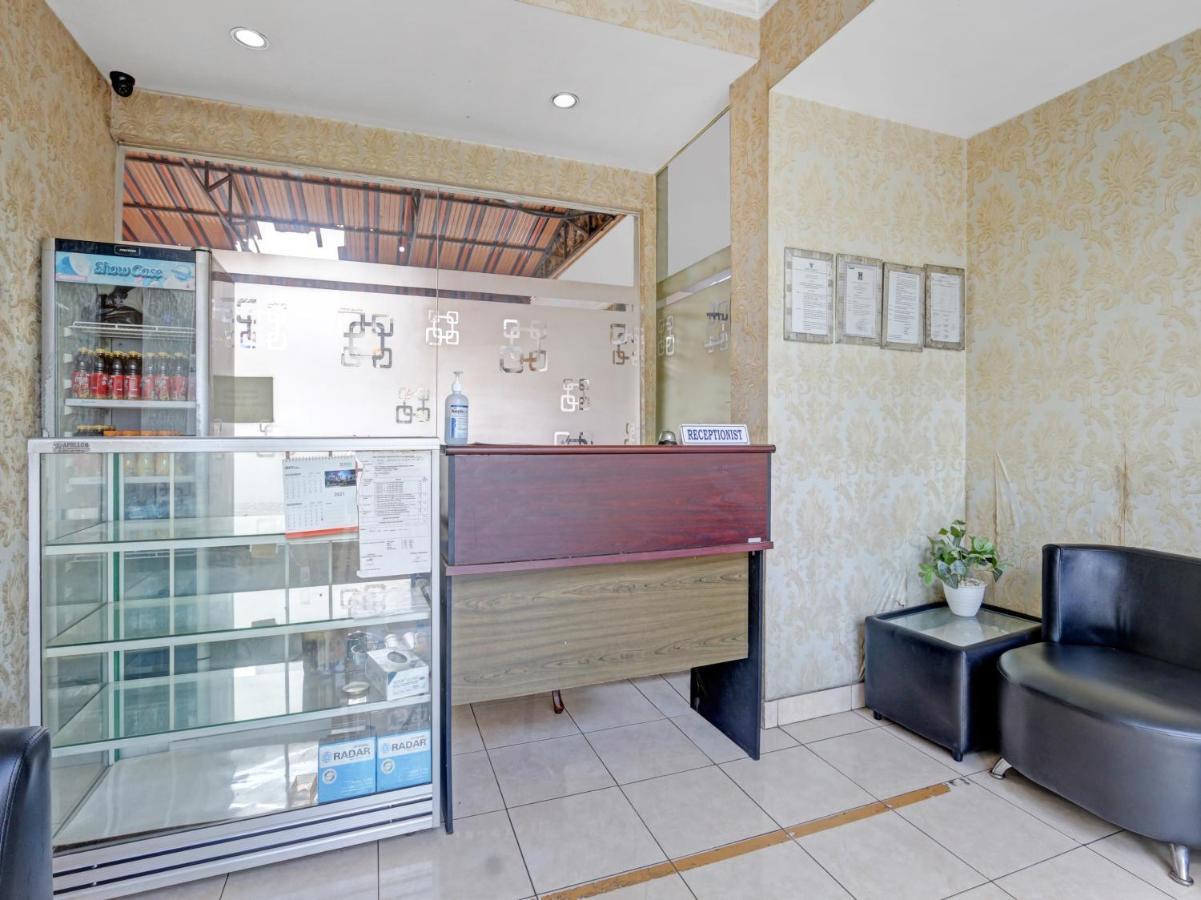 Oyo 90695 Srikandi Nologaten Hotel Yogyakarta Exterior photo