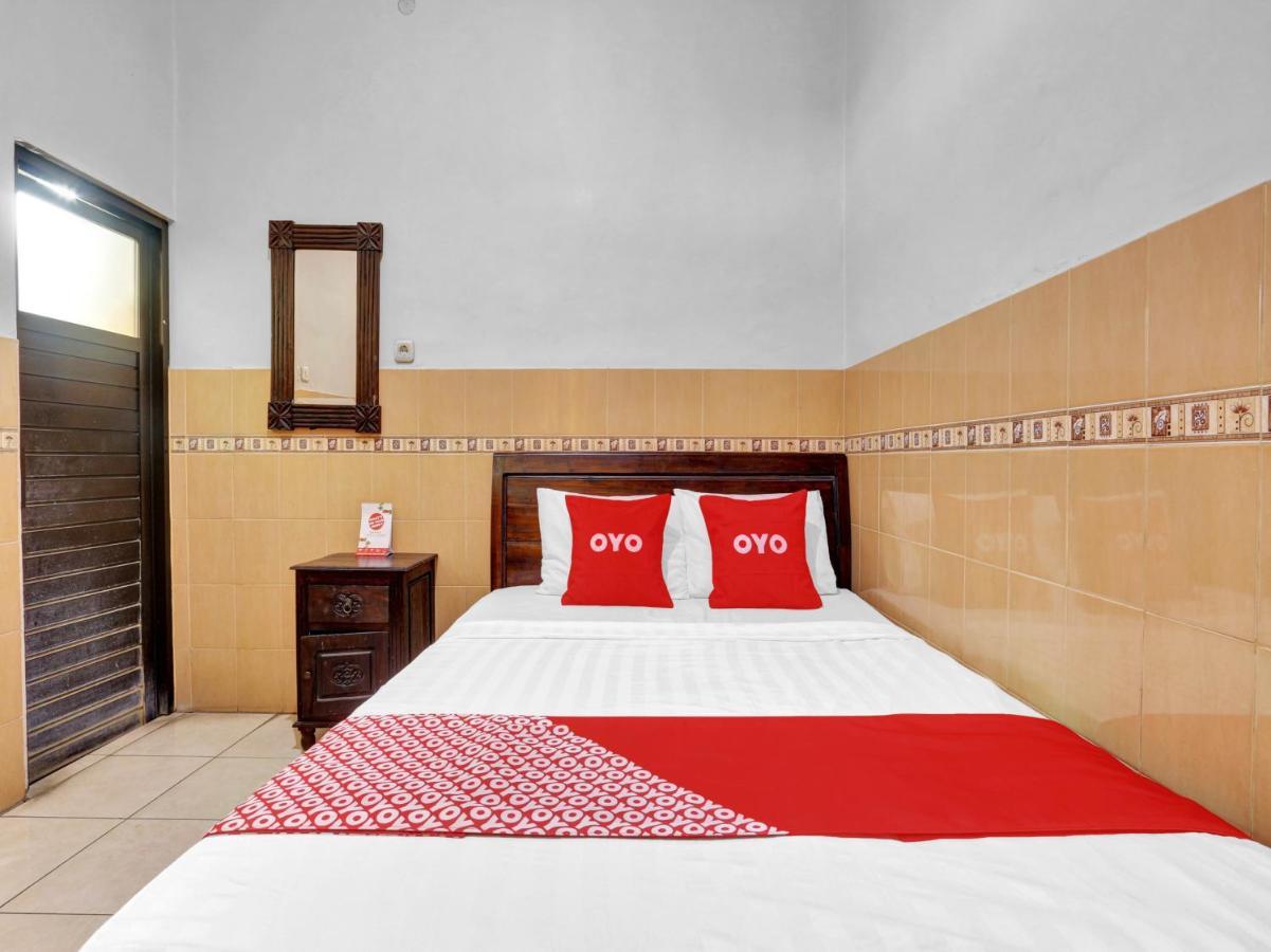 Oyo 90695 Srikandi Nologaten Hotel Yogyakarta Exterior photo