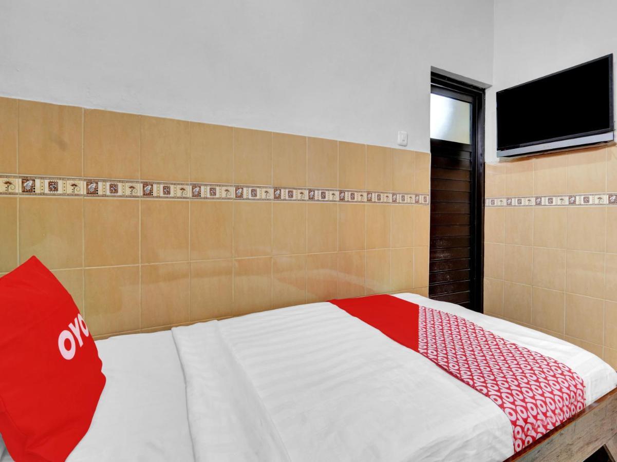 Oyo 90695 Srikandi Nologaten Hotel Yogyakarta Exterior photo